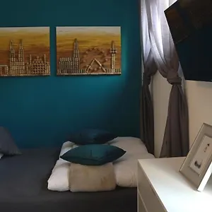 Mad In Bécs