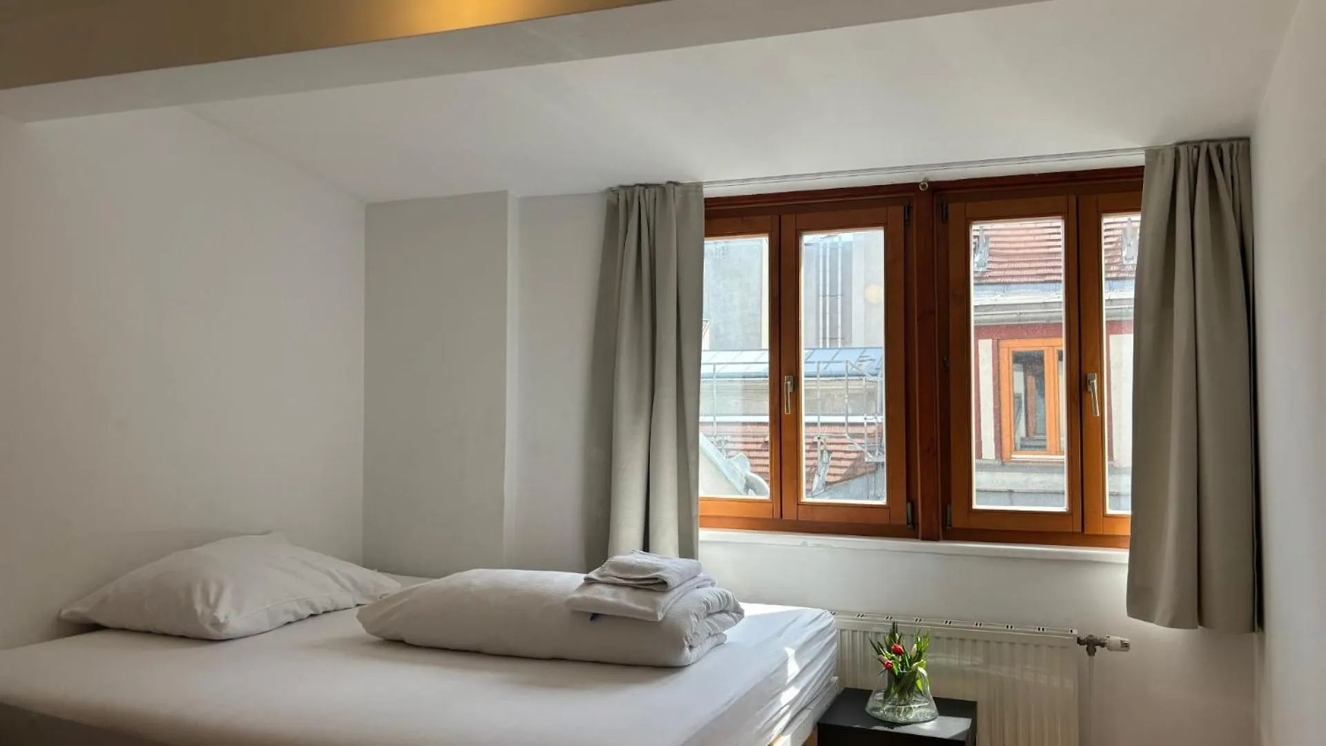 Grosszuegiges Apartment In Historischem Gebaeude Vienna
