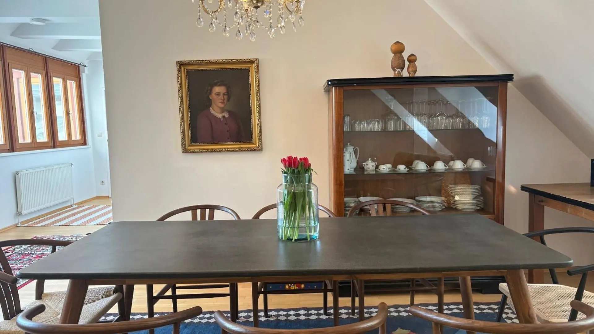 Grosszuegiges Apartment In Historischem Gebaeude Vienna