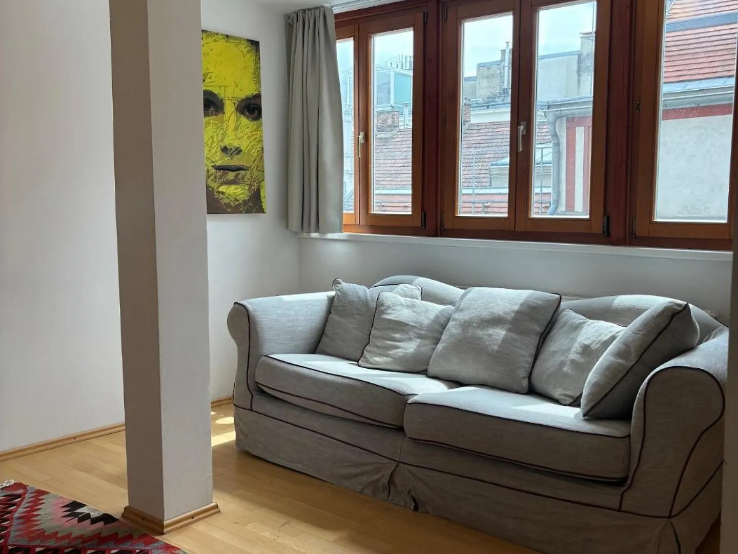 Grosszuegiges Apartment In Historischem Gebaeude Vienna Austria
